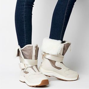 Ugg Women’s Tahoe Snow Boots